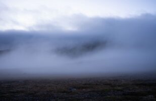 Wafts of mist cover Tjievrra