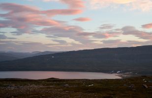 Søre Bjøllåvatnet at sunset