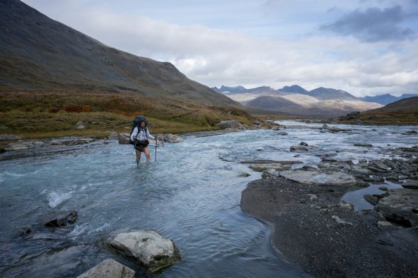 Crossing Guohperjåhkå