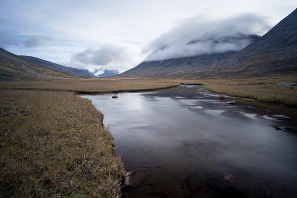 Skårvatjåhkkå with moving clouds