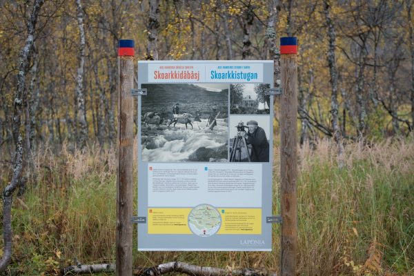 New information board at the Skårki hut