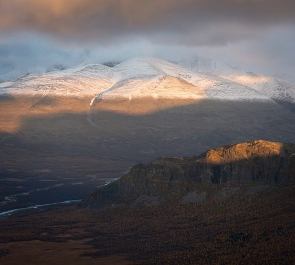 Gådoktjåhkkå and the rock ledge Ridok