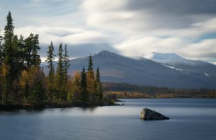 View towards the Tarrekaise massif (long exposure)