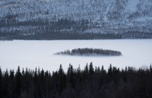 Island in the Rapa Valley (from Aktse)