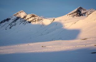 Sarvatjåhkkå and Vuojnestjåhkkå