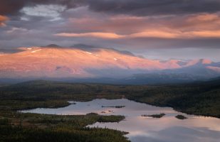 Morning glow on Tarrekaise