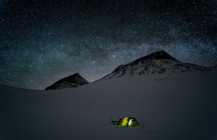 Starry night in Šielmmávággi