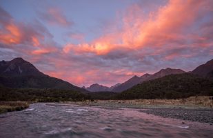 Dawn in Eglinton Valley