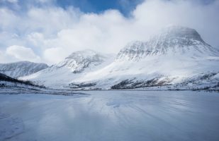 Frozen lake (Visttasvággi)