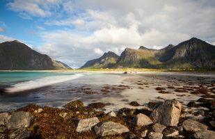 Flakstad Beach